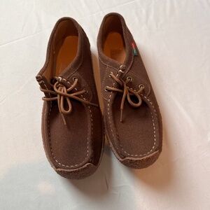 BNWOT brown boat shoes women's size 40